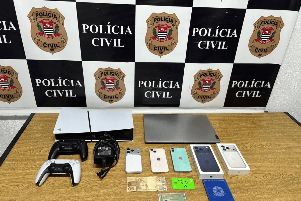 Ao todo, foram cumpridas 21 prisões e 107 buscas e apreensões e o prejuízo em razão dos golpes soma cerca de R$ 11,8 milhões Ao todo, foram cumpridas 21 prisões e 107 buscas e apreensões e o prejuízo em razão dos golpes soma cerca de R$ 11,8 milhões