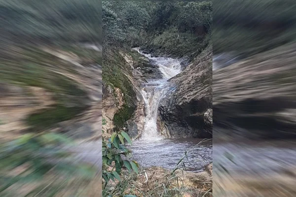 Jovem morre após ser arrastado pela correnteza