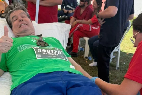 Foto colorida de deputado federal paraibano Ruy Carneiro