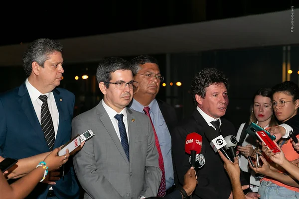 “Tentaram criar um atentado fake”, diz Randolfe sobre tiroteio em SP