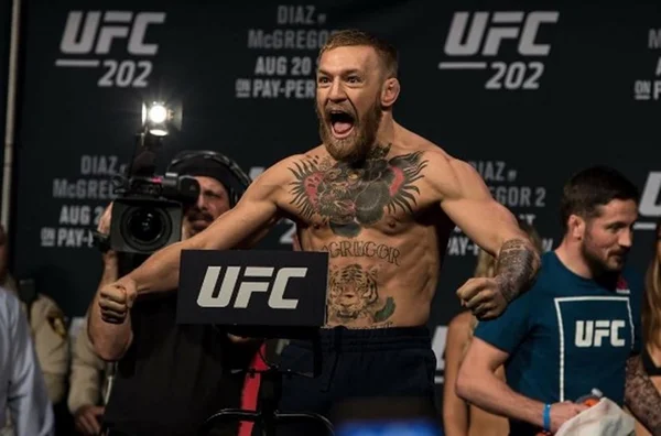 McGregor vence Nate Diaz e Glover é nocauteado em 13 segundos no UFC