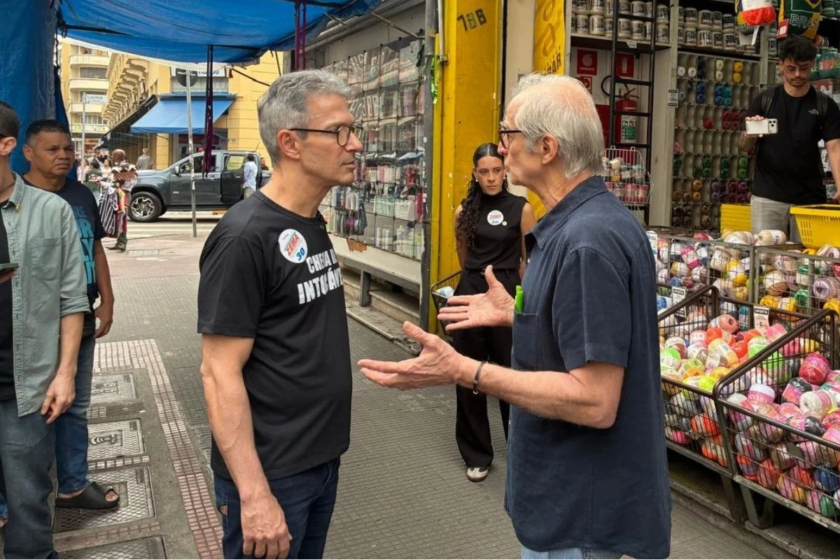 Candidato à presidência, Romeu Zema (Novo) visita a Rua 25 de Março, em São Paulo Candidato à presidência, Romeu Zema (Novo) visita a Rua 25 de Março, em São Paulo