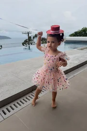 Helena, filha de Neymar e Amanda Kimberlly.