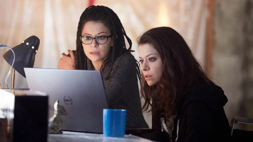 "Orphan Black", série canadense sobre clonagem humana, volta na quinta e última fornada de episódios inéditos. Em 11 de junho "Orphan Black", série canadense sobre clonagem humana, volta na quinta e última fornada de episódios inéditos. Em 11 de junho