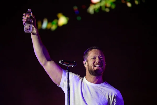 Foto colorida de Dan Reynolds - Metrópoles