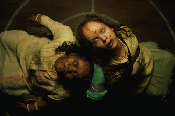 Cena do filme O Exorcista: O Devoto, de James Blum - Metrópoles