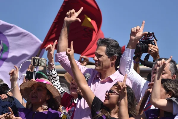 Haddad sobre Bolsonaro: “Ele não prometeu falar dia sim, dia não?”