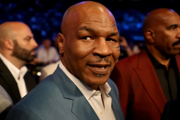 Foto colorida do ex-lutador de boxe Mike Tyson - Metrópoles