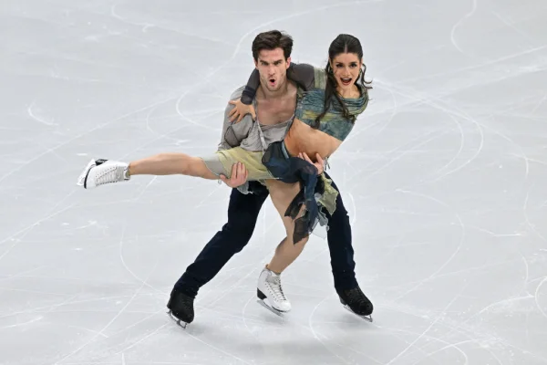 Imagem colorida de patinador artístico acusado de estupro- Metrópoles