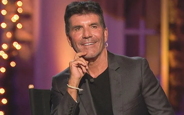 Simon Cowell é acusado de exploração por ex-participantes do X-Factor