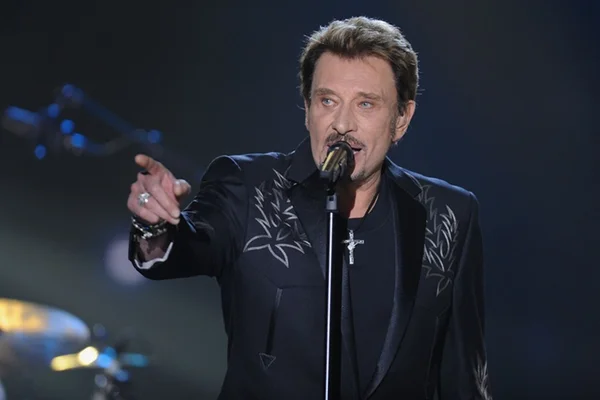 A França está de luto com a morte do astro do rock Johnny Hallyday
