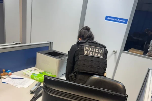 Servidor do INSS é alvo de operação da PF por fraude milionária