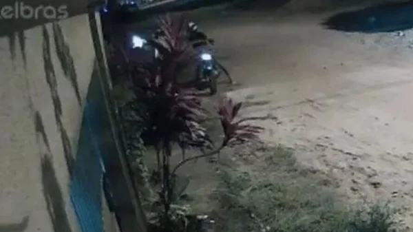 Vídeo: idoso entrega celular e leva tiro em assalto no Pará