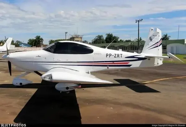 Avião modelo RV-10 Executive