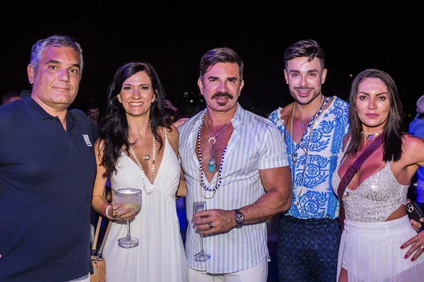 Brasilienses e famosos passam Dia de Iemanjá no Fasano Salvador