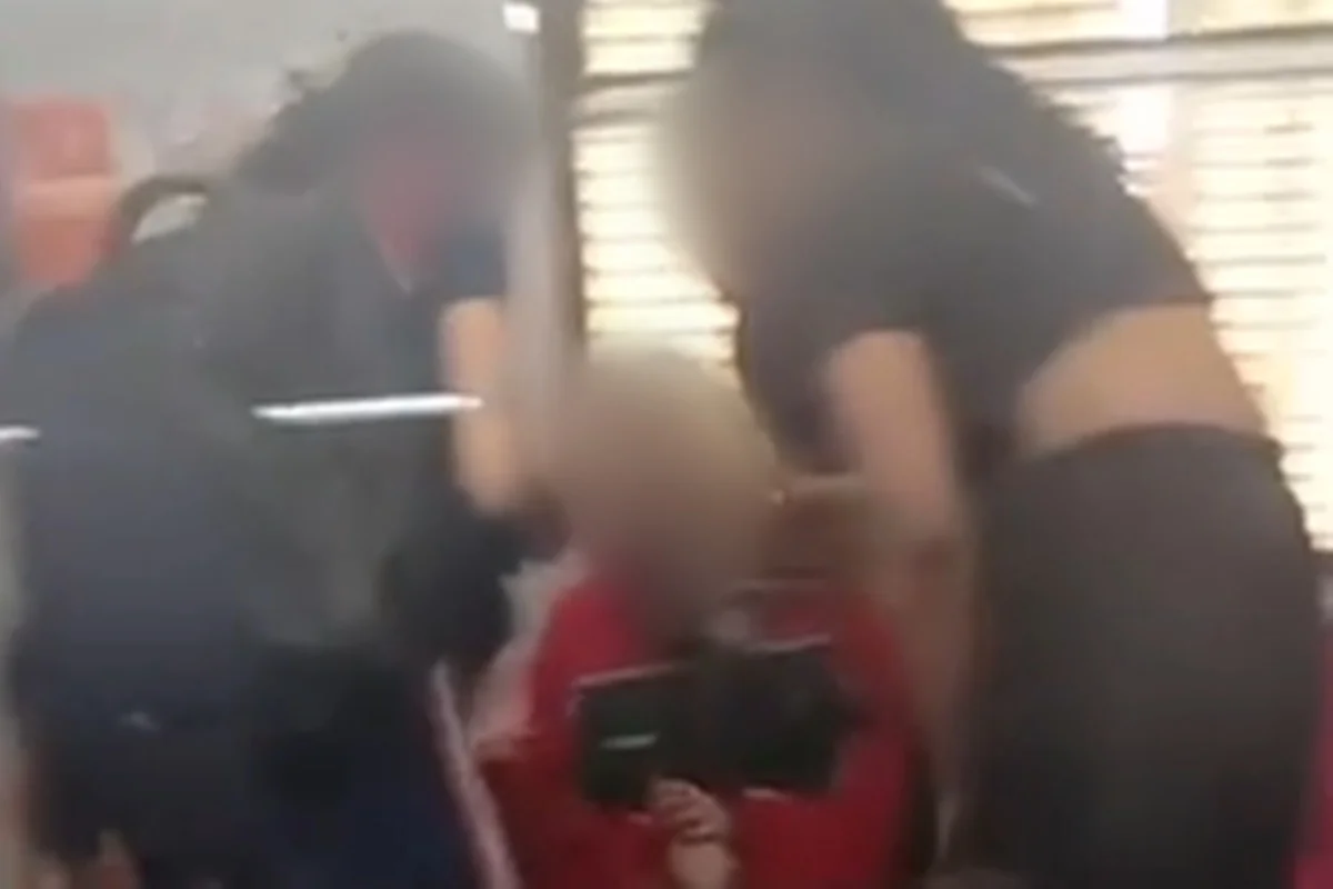 Jovem é ferida no pescoço em ataque com garrafa de vidro no Metrô de Ceilândia Sul