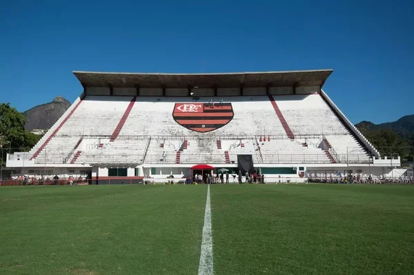Deputado aciona Ministério Público do Trabalho contra o Flamengo