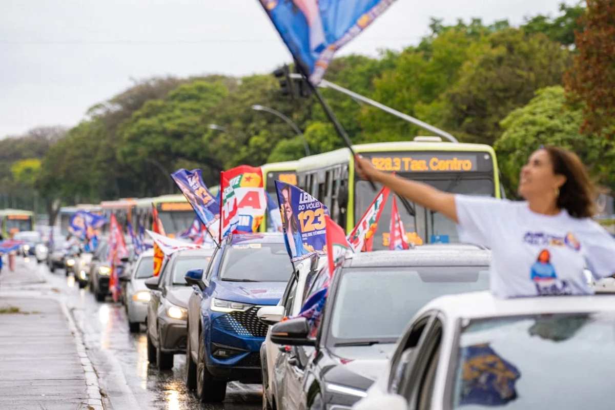 Leila do Vôlei encerra campanha com carreata em Ceilândia e Taguatinga - imagem 4 Leila do Vôlei encerra campanha com carreata em Ceilândia e Taguatinga - imagem 4