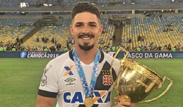 Trágico! Aos 28 anos, ex-zagueiro do Vasco morre em acidente no Rio