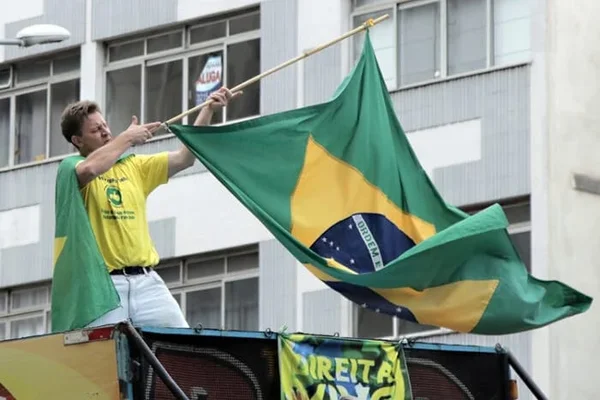 Saiba quem é o morador de Juiz de Fora (MG) preso por vandalismo no DF