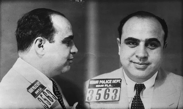 Itens de Al Capone serão leiolados