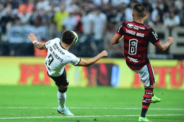 Yuri Alberto e Thiago Maia - Metrópoles