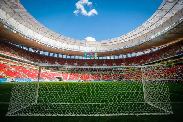 Odebrecht cedeu obra do Mané Garrincha em troca da Arena Pernambuco