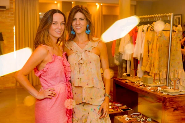 Thaje abre pop-up store no ateliê Letícia Gonzaga na 211 Sul