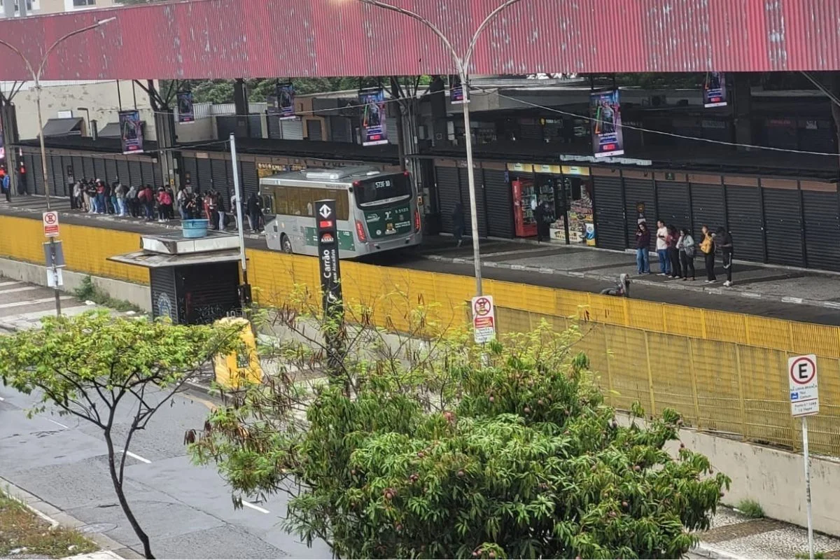 TRE determina 100% da frota, mas eleitores denunciam demora de ônibus em SP - imagem 4 TRE determina 100% da frota, mas eleitores denunciam demora de ônibus em SP - imagem 4