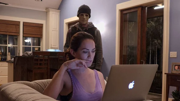 Veja “Hush – A Morte Ouve”, terror esperto disponível na Netflix