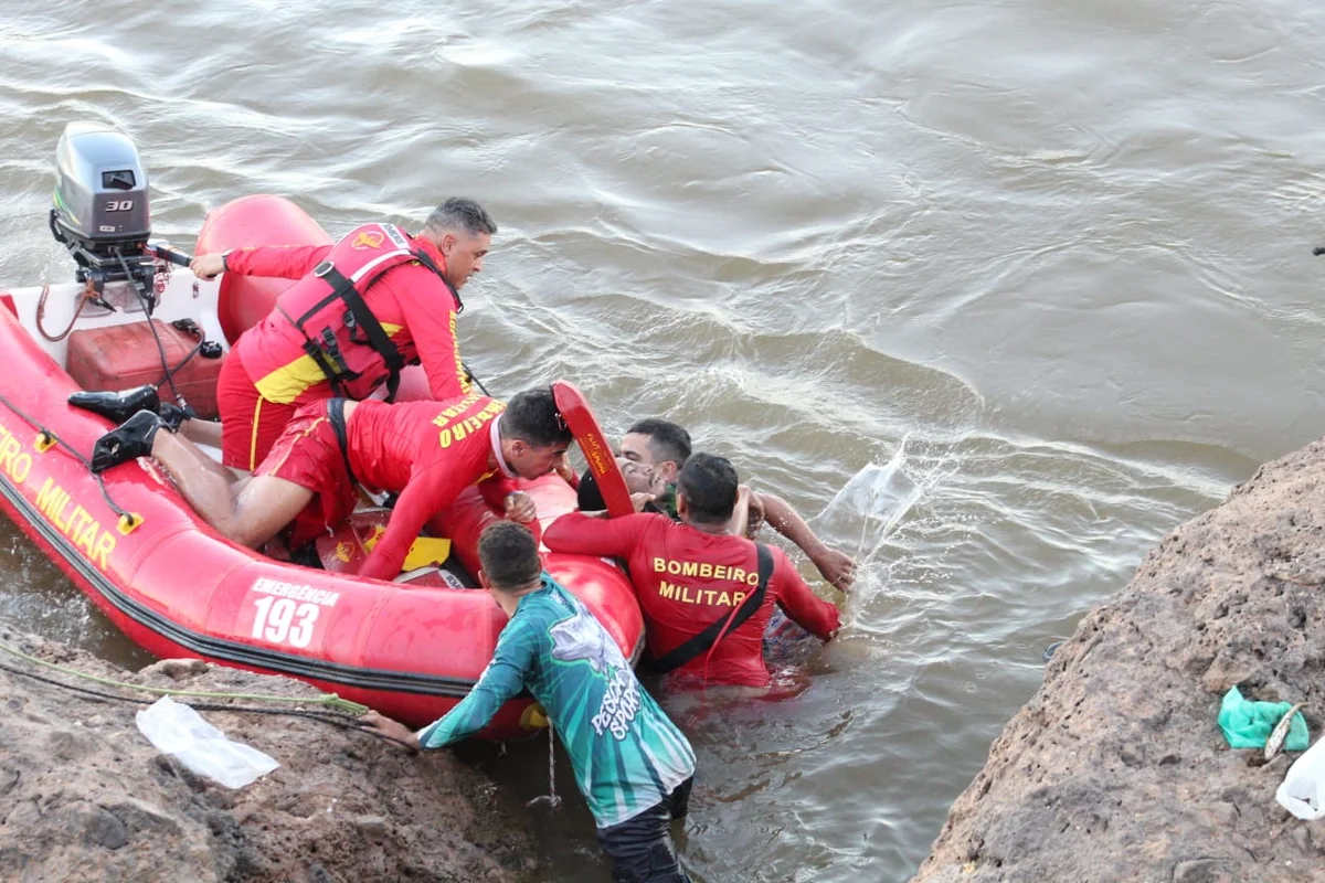 Ele teria caído na água após perder o equilíbrio e bater em pedras Ele teria caído na água após perder o equilíbrio e bater em pedras