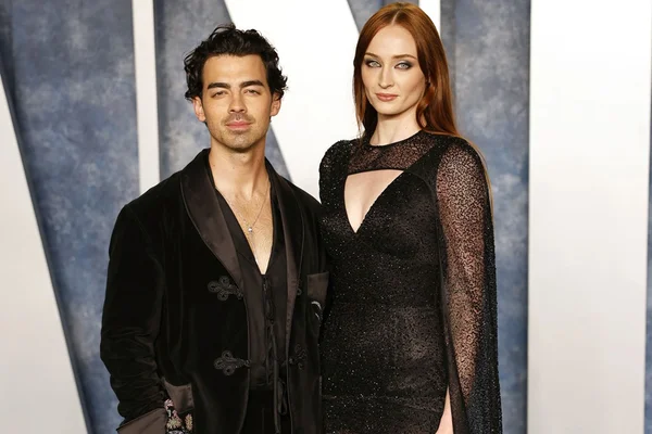 Foto colorida de Joe Jonas e Sophia Turner - Metrópoles