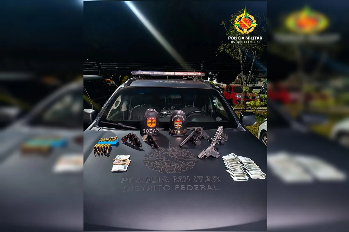 Polícia recupera carro, apreende cinco armas e R$ 21 mil em espécie
