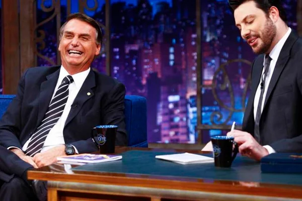 Em entrevista, Bolsonaro diz: “Violência se combate com violência”