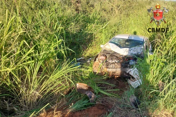 Motociclista de 36 anos morre após colisão frontal com carro na BR-251