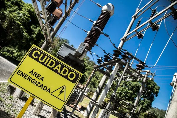 Aneel ameaça retirar da CEB concessão de usina de energia do DF