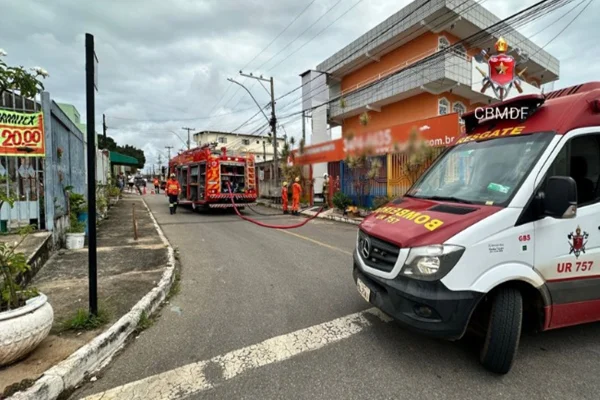 Incêndio destrói depósito de materiais escolares em creche no DF