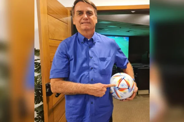 Bolsonaro agradece Neymar: “Que se exploda os que querem o teu mal”
