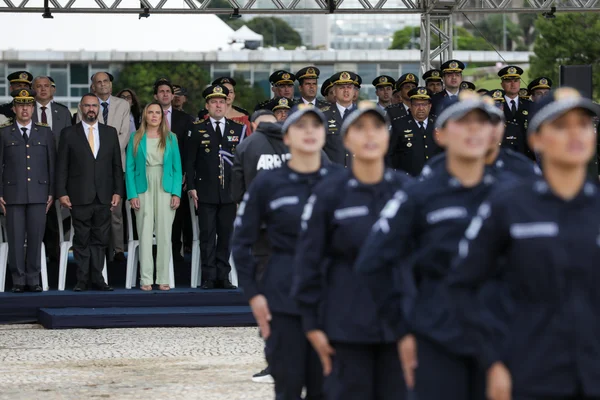Primeira Troca da Bandeira Nacional de 2025 abre calendário cívico e atrai visitantes à Praça dos Três Poderes