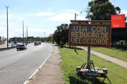 Além disso, o projeto também prevê faixas de pedestres, bolsões de motos, faixas de retenção e a instalação de semáforos com botoeiras para travessia de pedestres Além disso, o projeto também prevê faixas de pedestres, bolsões de motos, faixas de retenção e a instalação de semáforos com botoeiras para travessia de pedestres
