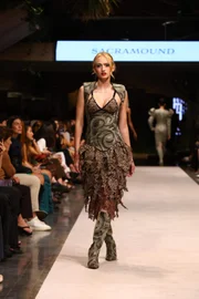 A ocasião marcou a estreia da marca no Metrópoles Catwalk A ocasião marcou a estreia da marca no Metrópoles Catwalk