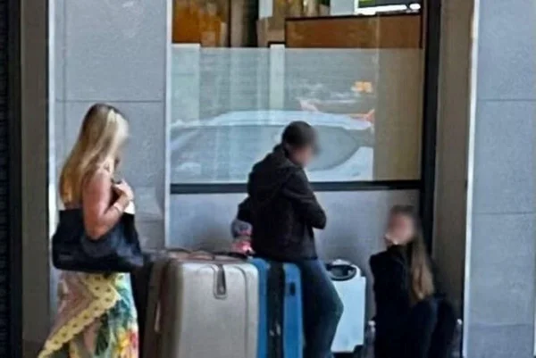 Imagem colorida de moradoras do McDonald's do Leblon - Metrópoles