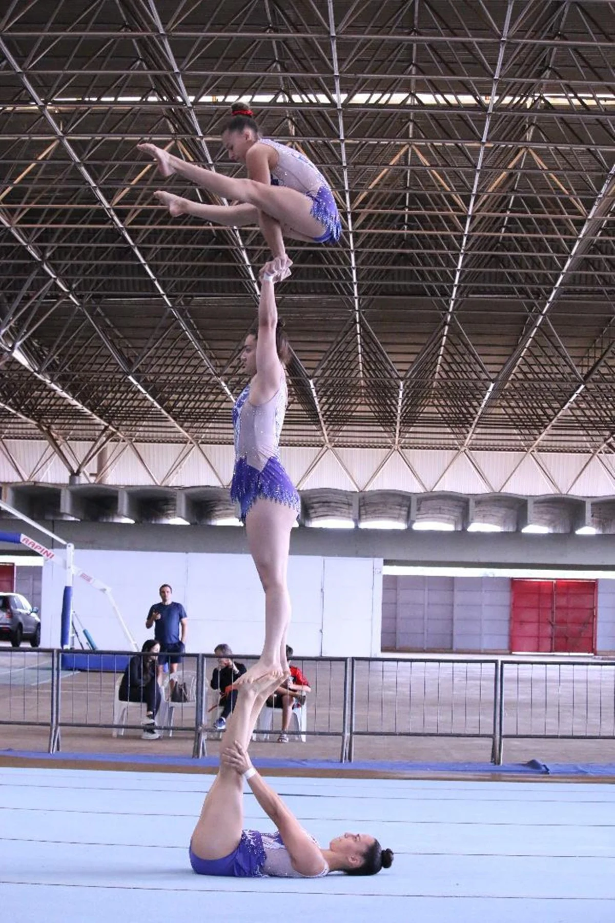 Ginástica acrobática: Akros viabiliza passagens, mas busca apoio alimentar - imagem 2 Ginástica acrobática: Akros viabiliza passagens, mas busca apoio alimentar - imagem 2