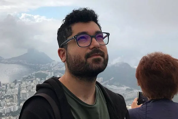Morre, aos 27 anos, jornalista cultural Pedro Rocha