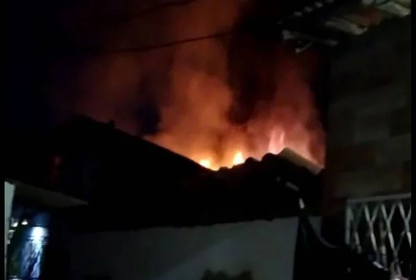 Vídeo mostra momento em que casa explode durante incêndio na PB