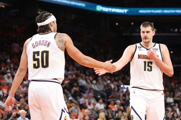 Nuggets vencem Suns e chegam às finais da Conferência Oeste