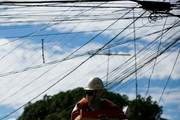 Moradores reclamam há 3 anos sobre fiação que matou jovens e criança