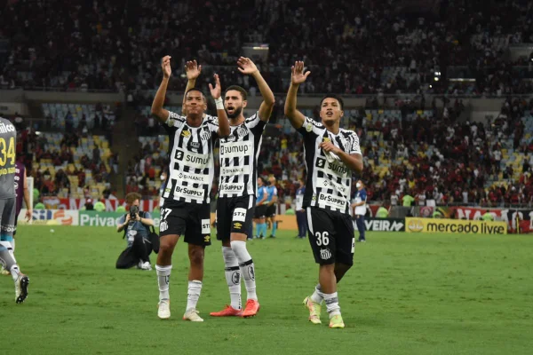 Santos encerra Campeonato Brasileiro em casa