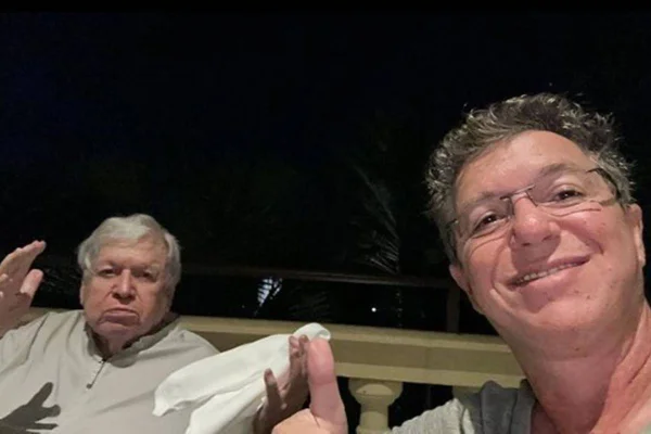 Boninho fala após o pai, ex-chefão da Globo, ser internado às pressas