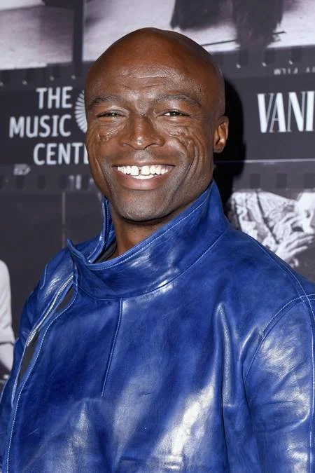 <b>Seal:</b> O cantor britânico fugiu do sorriso hollywoodiano e manteve os dentes naturais e afastados, sem correção
<b>Seal:</b> O cantor britânico fugiu do sorriso hollywoodiano e manteve os dentes naturais e afastados, sem correção